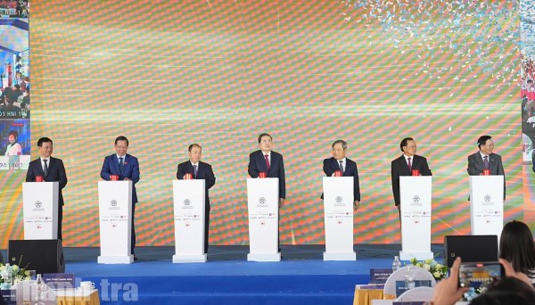 Hà Nội khởi công 